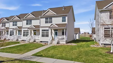 4551 44th St S, Fargo, ND 58104