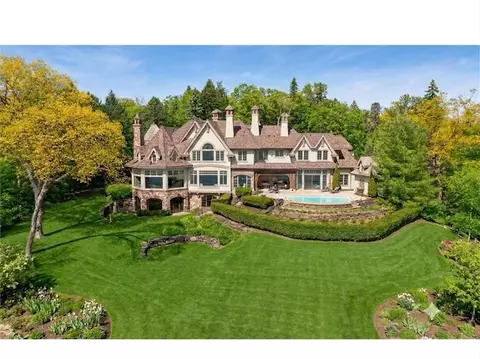 358 Ferndale Rd S, Wayzata, MN 55391