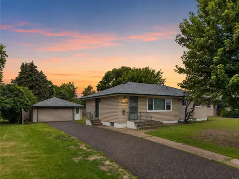 6231 France Ave N, Brooklyn Center, MN 55429