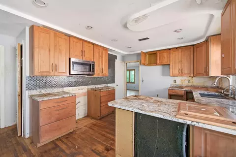 Kitchen - 709 E 61st St, Minneapolis, MN 55417 photo 4 of 4