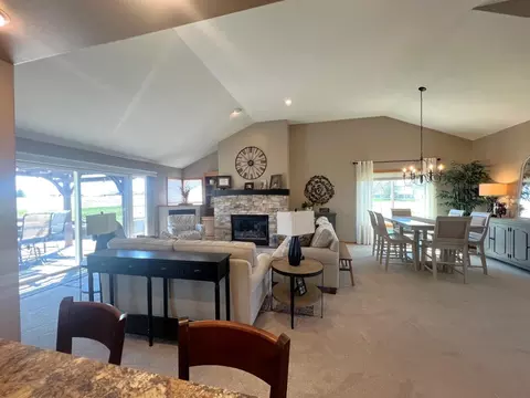 Living - 2509 7th Ave SE, Willmar, MN 56201 photo 9 of 11