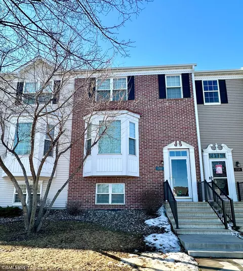 1760 Riverside Dr, Shakopee, MN 55379