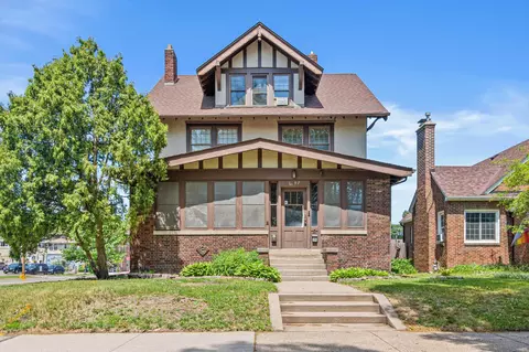 1097 Lincoln Ave, Saint Paul, MN 55105