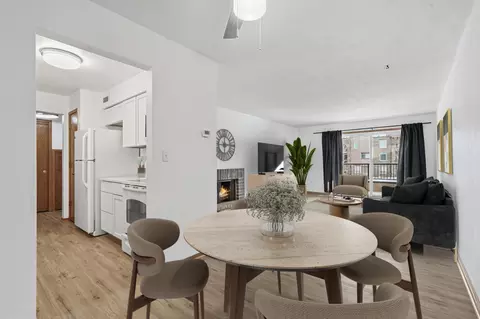 2200 Midland Grove Rd #210, Roseville, MN 55113