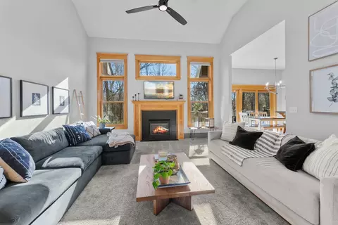 38168 Egret Way, North Branch, MN 55056