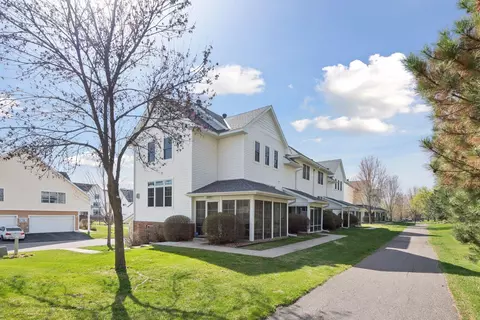 2133 Village Trl, Mound, MN 55364