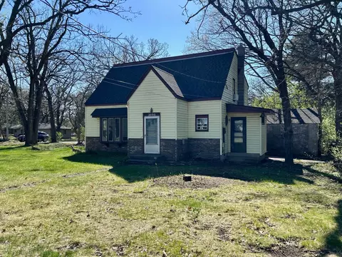 2090 Quentin Ave S, Lakeland, MN 55043