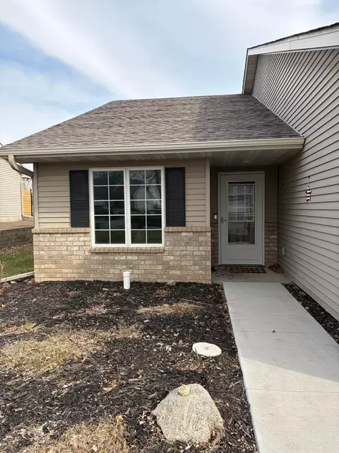 321 Wildwood Cir, Roberts, WI 54023