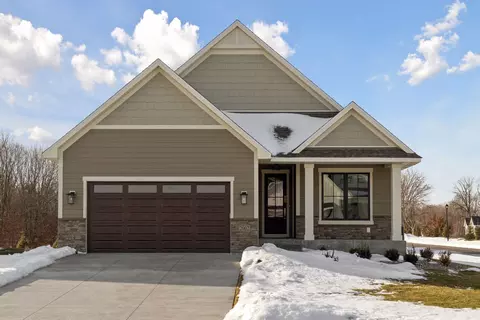 2002 Mulberry Ln, Carver, MN 55315