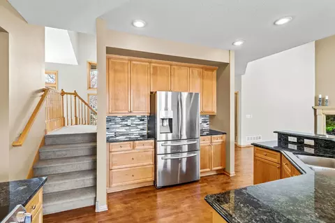 Kitchen - 1517 Covington Ln, Eagan, MN 55122 photo 3 of 4