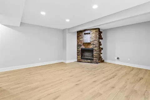 Living - 1517 Covington Ln, Eagan, MN 55122 photo 5 of 6