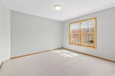 Bedroom - 1517 Covington Ln, Eagan, MN 55122 photo 4 of 6