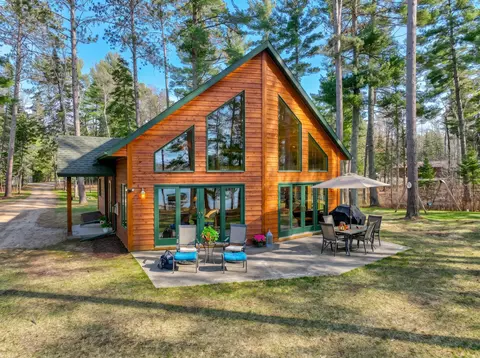 10511 Vermeil Dr NE, Deer River, MN 56636