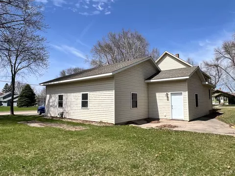 324 E Snelling Ave, Appleton, MN 56208 photo 3