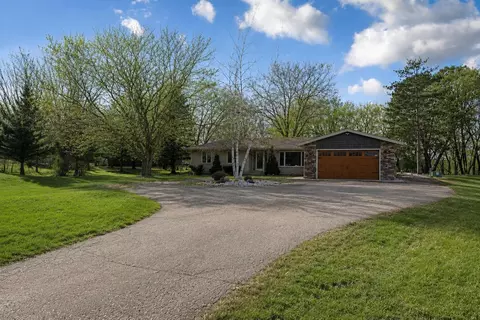 101 Mapleridge Dr, Mankato, MN 56001
