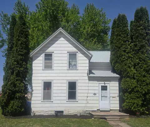 391 W Franklin St, Wells, MN 56097