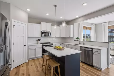 Kitchen - 4669 Carnation Ct, Excelsior, MN 55331 photo 2 of 4