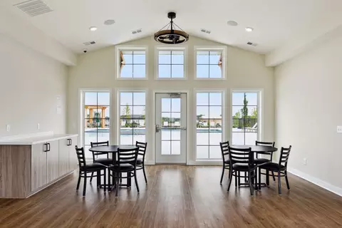 Dining - 4669 Carnation Ct, Excelsior, MN 55331 photo 4 of 4