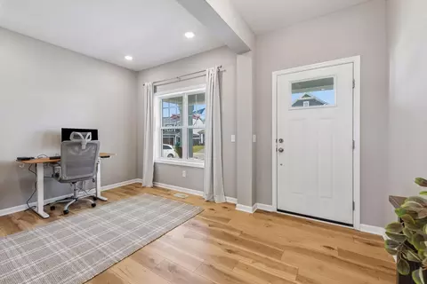 Entry Way - 4669 Carnation Ct, Excelsior, MN 55331 photo 1 of 2