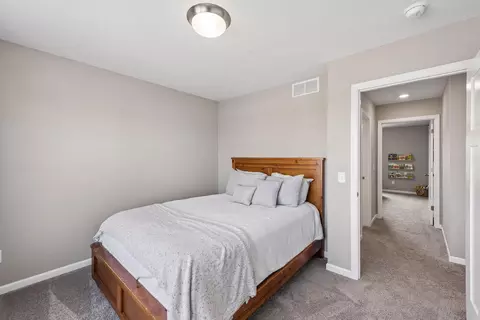 Bedroom - 4669 Carnation Ct, Excelsior, MN 55331 photo 8 of 8