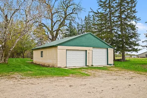 Exterior - 8465 170th St E, Nerstrand, MN 55053 photo 9 of 11