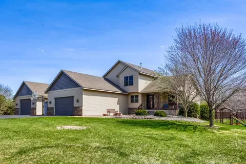 36463 Elk Ave, North Branch, MN 55056