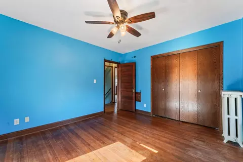 Bedroom - 800 9th St SE, Austin, MN 55912 photo 4 of 6