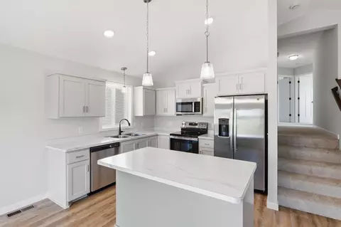 415 Bluebird St, Mora, MN 55051 photo 2