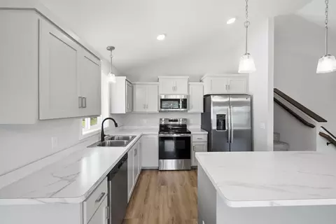 415 Bluebird St, Mora, MN 55051 photo 3