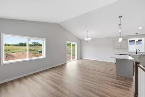 415 Bluebird St, Mora, MN 55051 photo 7