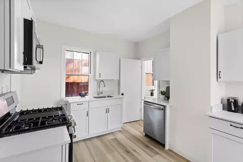 676 York Ave, Saint Paul, MN 55106