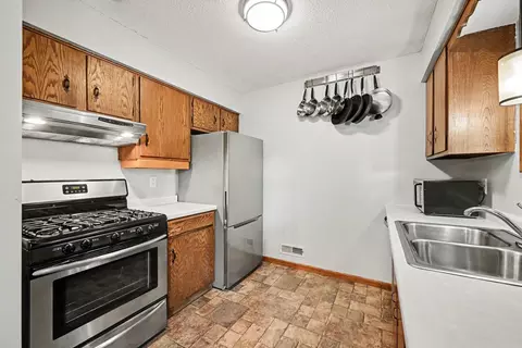 Kitchen - 4932 Hanover Rd, Mound, MN 55364 photo 2 of 3
