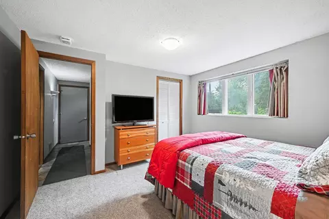 Bedroom - 4932 Hanover Rd, Mound, MN 55364 photo 2 of 4