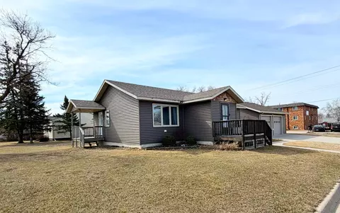 601 Main St S, Karlstad, MN 56732