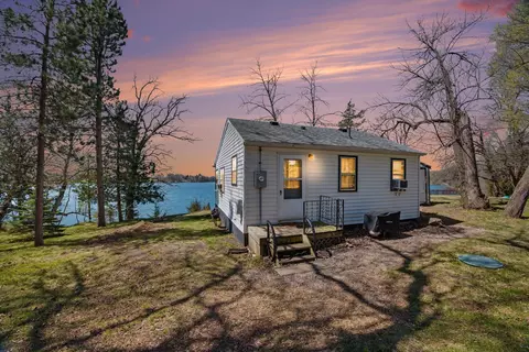 1362 Scenic Hideaway Ln NE, Elysian, MN 56028