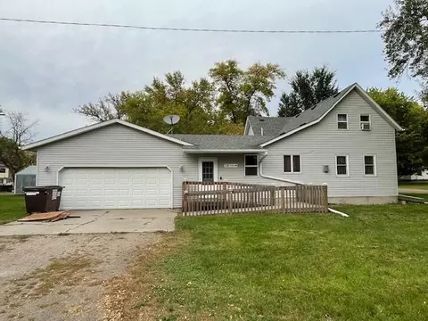 76 4th Ave E, Wood Lake, MN 56297