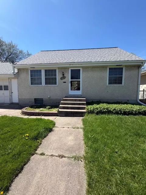 3730 Lincoln St NE, Columbia Heights, MN 55421