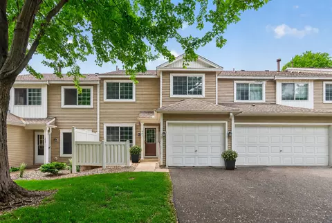 401 Leeward Trl, Woodbury, MN 55129
