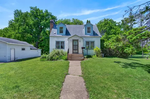4025 Clover Ave, Vadnais Heights, MN 55127
