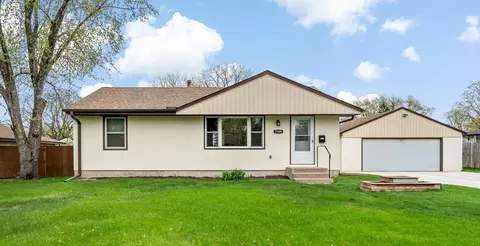 7184 Cooper Ave, Inver Grove Heights, MN 55076