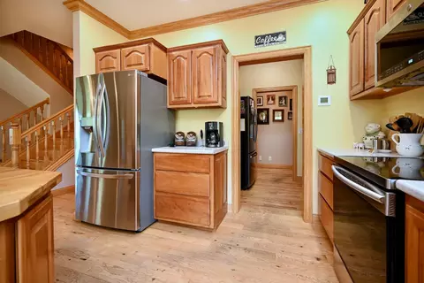 24242 Pfeiffer Hill Rd, Winona, MN 55987