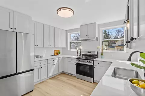 582 York Ave, Saint Paul, MN 55130