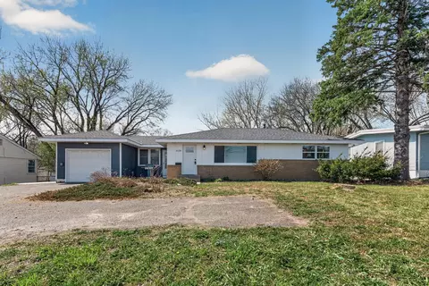 3125 Winnetka Ave N, Crystal, MN 55427