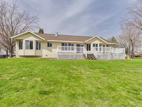 412 E 1st St, Starbuck, MN 56381