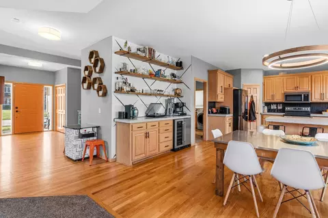 4695 138th St W, Apple Valley, MN 55124