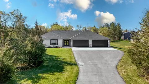 4777 Pine Point Rd, Sartell, MN 56377