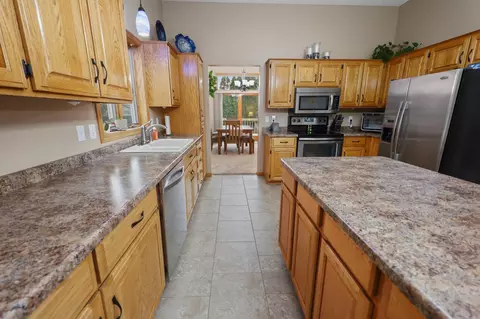 Kitchen - 1909 Prairie Hill Rd, Saint Cloud, MN 56301 photo 3 of 6
