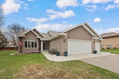 Exterior - 1909 Prairie Hill Rd, Saint Cloud, MN 56301 photo 4 of 9