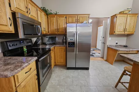 Kitchen - 1909 Prairie Hill Rd, Saint Cloud, MN 56301 photo 1 of 6