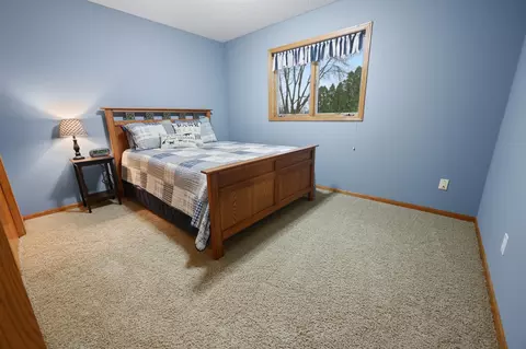 Bedroom - 1909 Prairie Hill Rd, Saint Cloud, MN 56301 photo 6 of 9